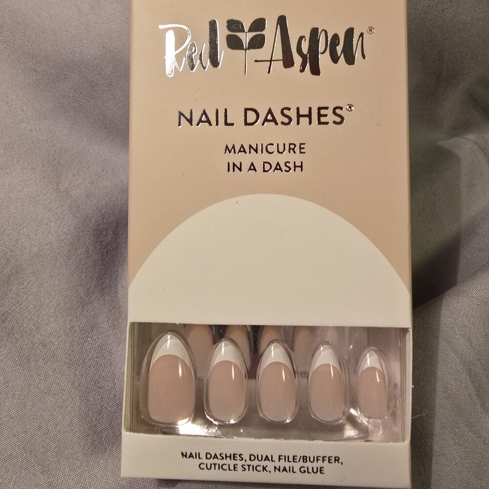 Red‎ Aspen Nail Dashes ✨Classic French Tammy - NIB